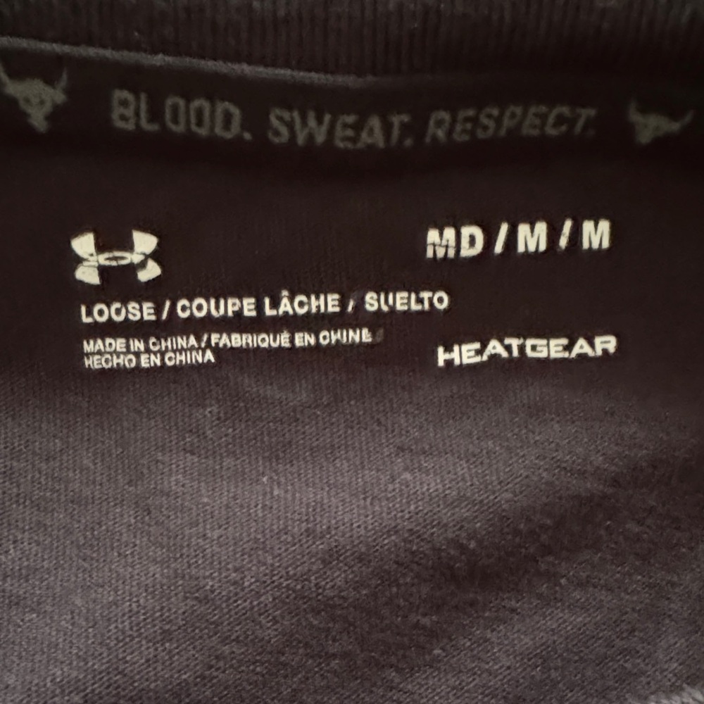 Under Armour Black Long Sleeve Shirt with Camouflage Bull Design - Picture 5 of 6